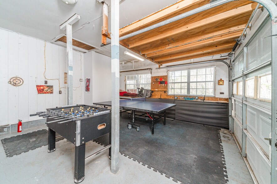 Building Photo - 1748 Paulas Huskey Cir