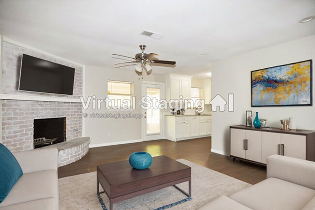 Building Photo - Beautiful spacious home in Hurst!