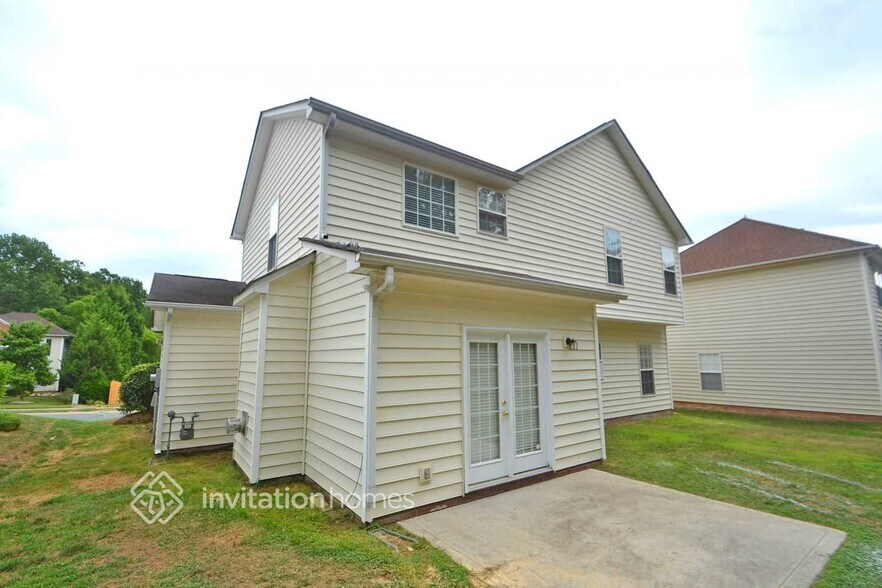 Building Photo - 9809 Dauphine Dr
