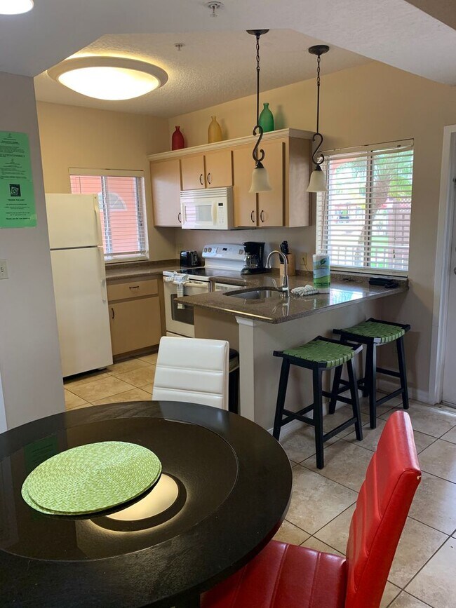 Building Photo - 2777 N Poinciana Blvd