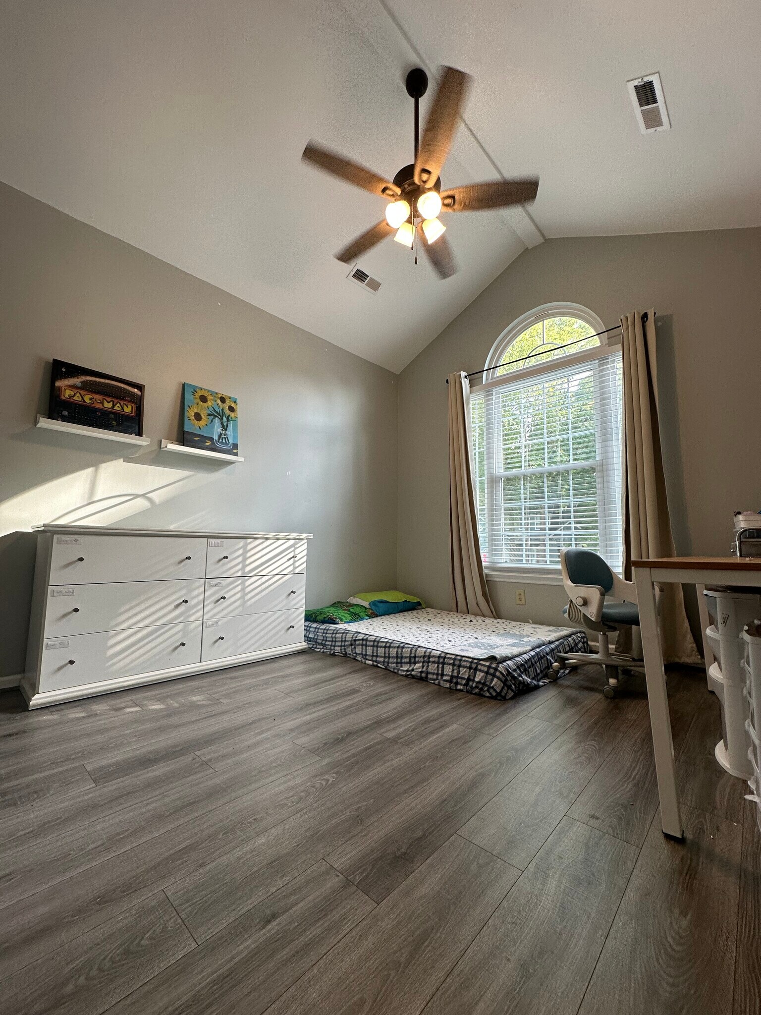 Building Photo - 121 Candleberry Cir