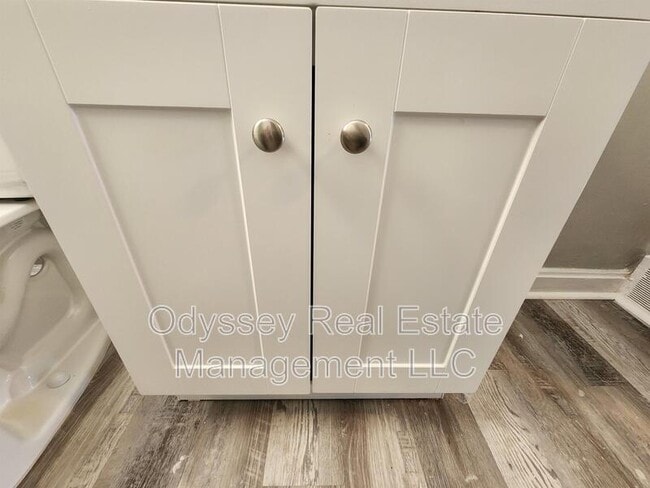 Building Photo - 4006 Arctic Ave