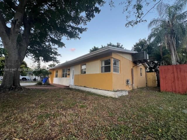 Building Photo - 2201 N 56th Terrace