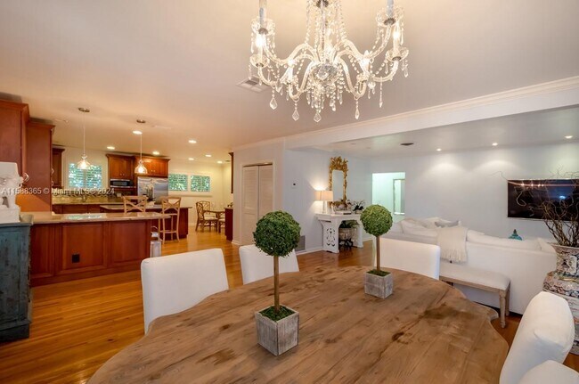 Building Photo - Altara Avenue, Coral Gables, FL 33146 - 3 ...