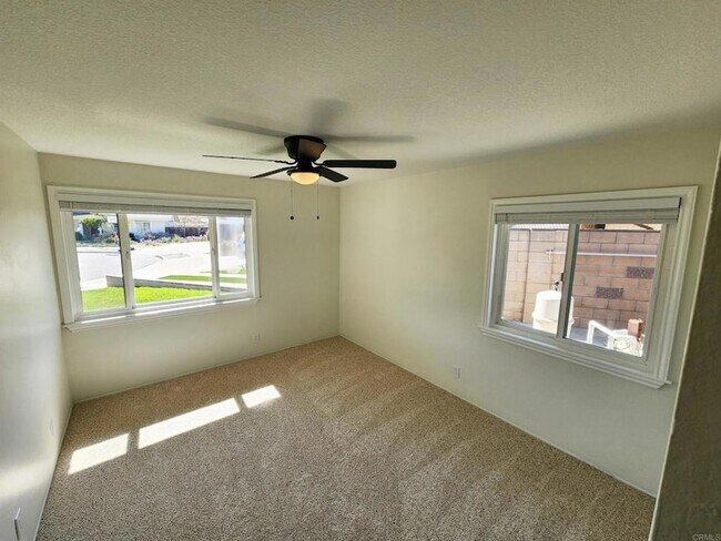 Building Photo - 80 N Lucas Ct