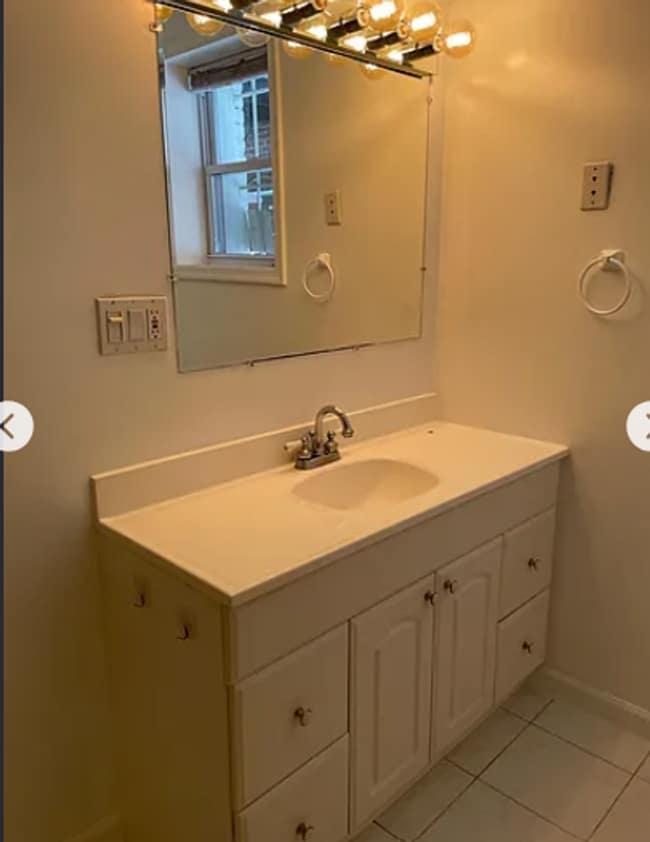 Building Photo - Spacious Adams Morgan Gem with Gas FP