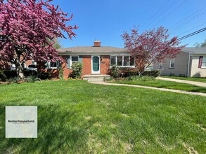 Building Photo - Stunning 3 Bedroom Oasis in Livonia-Move-In Ready!!
