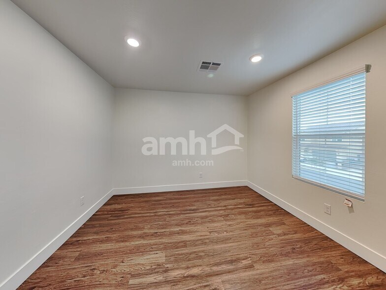 Building Photo - 21469 S 231st Way