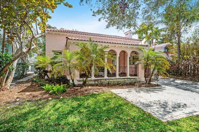 Building Photo - 217 Coconut Ave