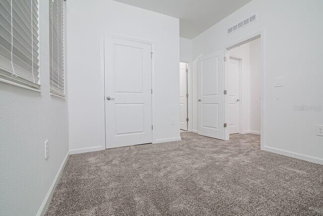 Building Photo - 6008 Blissful St