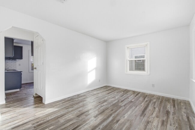 Building Photo - 9614 Schaefer Hwy