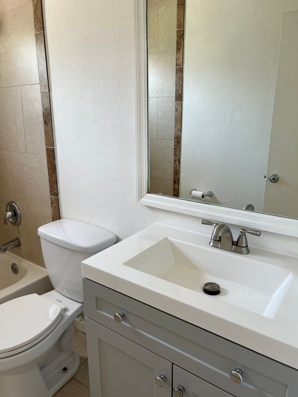 Building Photo - 10309 Kentucky St