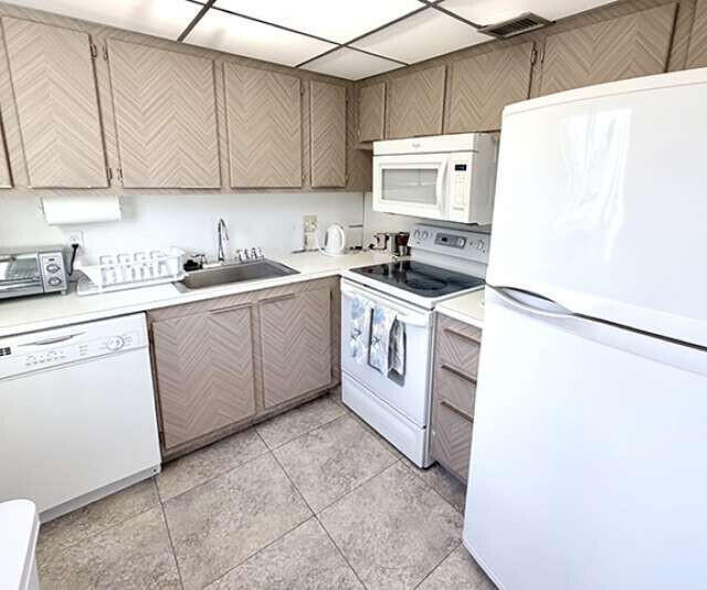 Building Photo - 433 Durham O