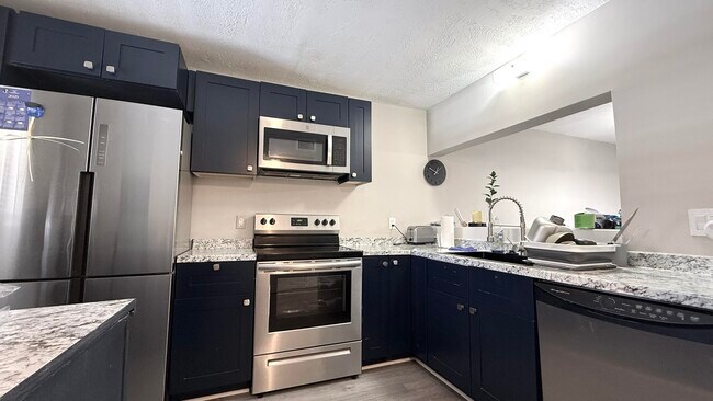 Primary Photo - 2925 SW 22nd Ave