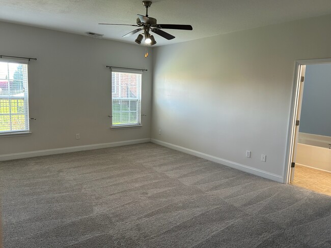 Building Photo - 2444 Glyncastle Way