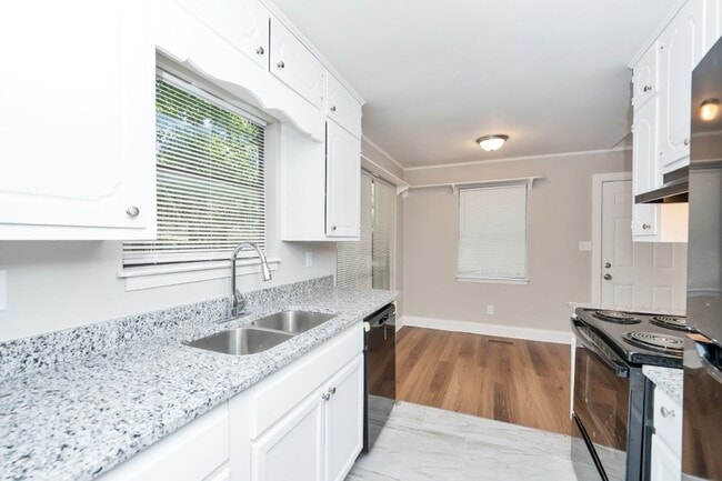 Building Photo - Irondale 4BR / 2BA Home – A Must See!