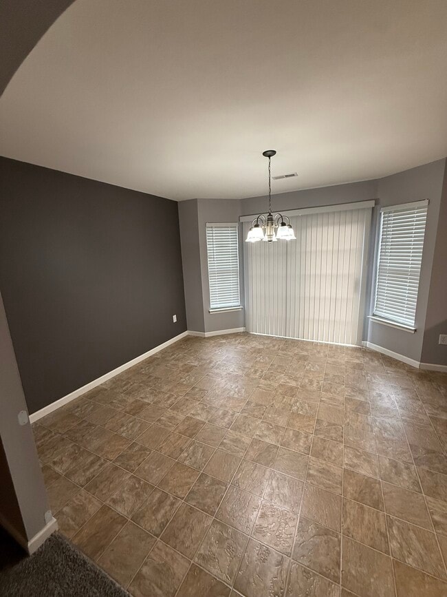 Building Photo - 528 N Hampton Meadows Dr