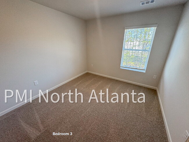 Building Photo - Brand New Flowery Branch Townhome