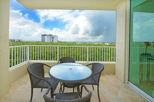 Building Photo - 3740 S Ocean Blvd