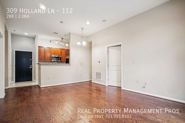 Building Photo - 309 Holland Ln