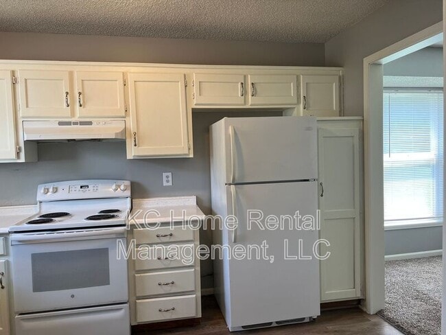 Building Photo - 610 Susanne Ct