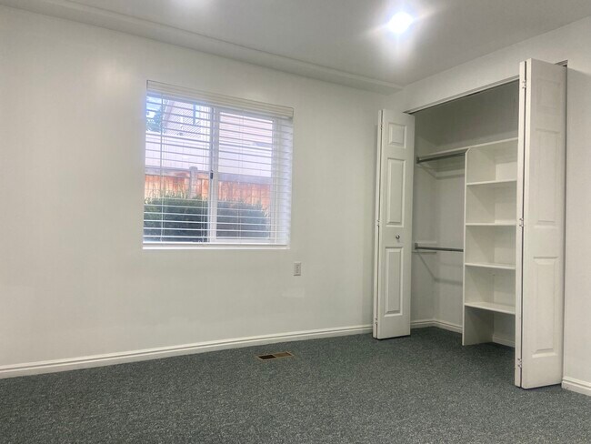 Building Photo - 5341 Trunk Bay Cir