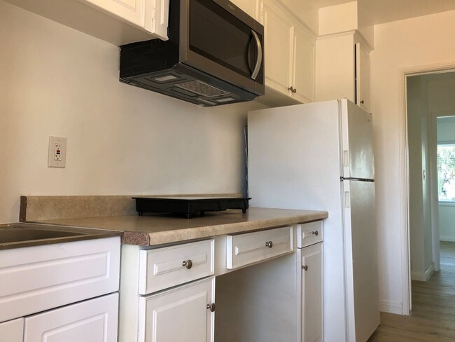 Building Photo - Studio with amazing views of San Diego