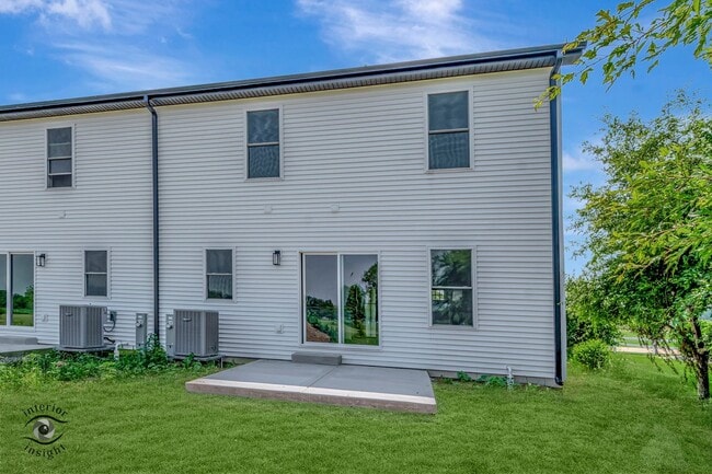 Building Photo - 1317 Sioux Turn