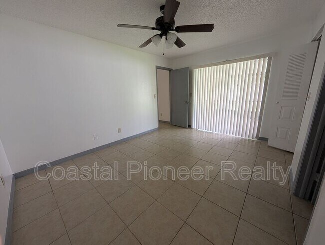 Building Photo - 1331 Coolridge Dr