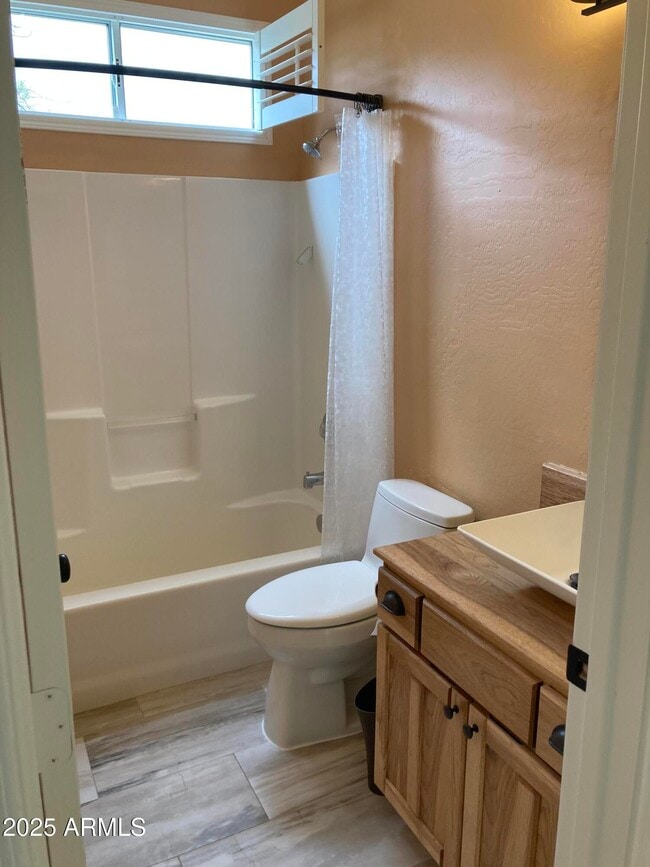 Building Photo - 85 S Sagebrush Way