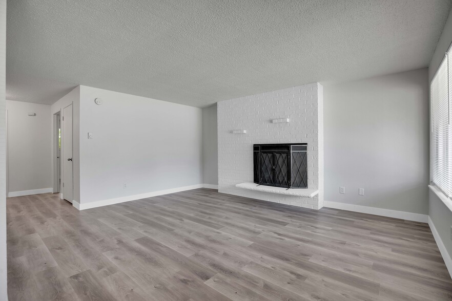 Building Photo - SHENANDOAH GARDENS APTS