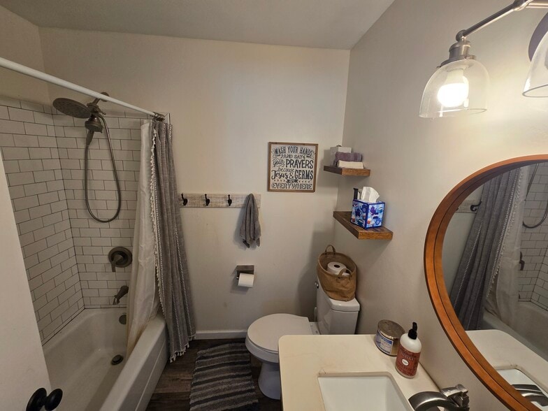 Building Photo - 3940 Silver Leaf Dr