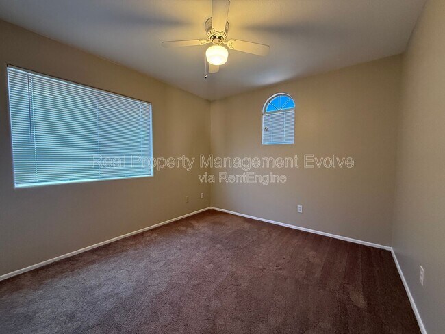 Building Photo - 17215 N 46th Pl