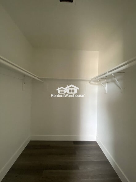 Building Photo - 3136 E Cicero St