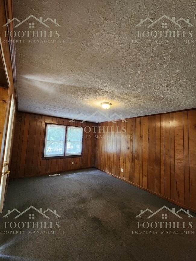 Building Photo - Charming 3-Bedroom Brick Home in Anderson,...