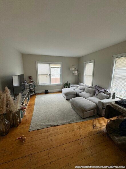 Building Photo - 29 Covington St