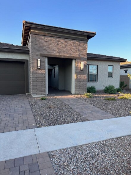 Building Photo - 3427 E Harwell Rd