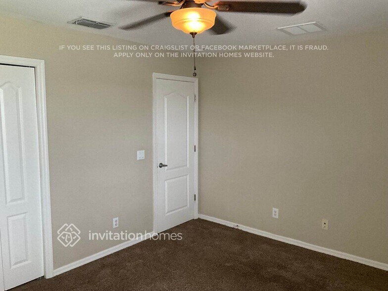 Building Photo - 9414 Leatherwood Ave