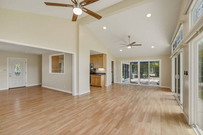 Building Photo - 260 Kailua Rd