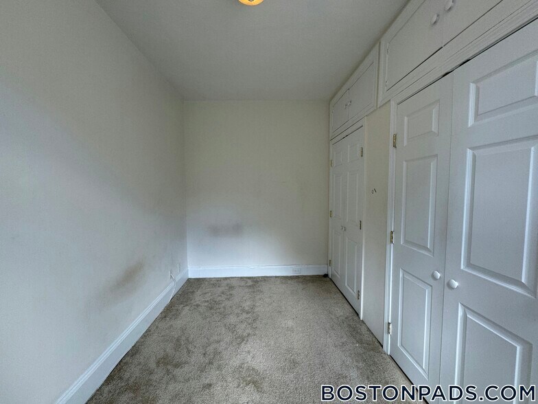 Building Photo - 1223 Beacon St