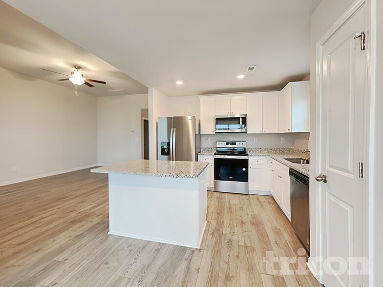 Building Photo - 130 Harvest Cir