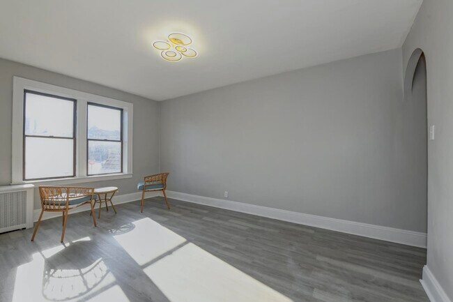 Building Photo - 901 Grand Ave