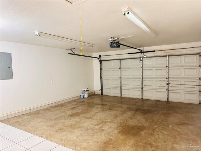 Building Photo - 19-31 1/2 W 31st 1/2 St