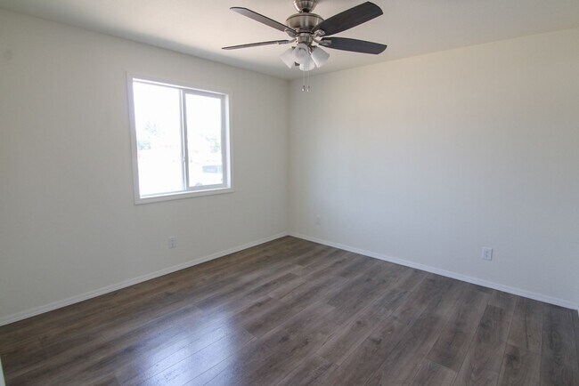 Building Photo - Manufactured Home for Rent in Paradise CA | 2 Bed, Newer Build, Cat Friendly
