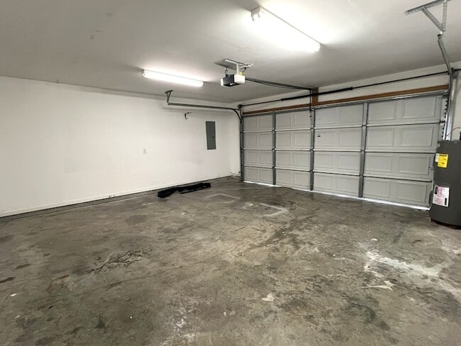 Building Photo - 7008 Riverwalk Blvd