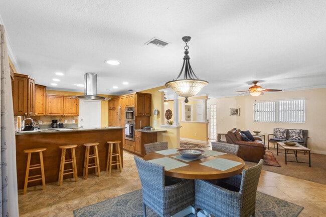 Building Photo - 1059 Carambola Cir