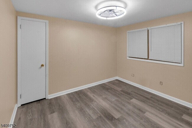 Building Photo - 2604 Parkway Ave