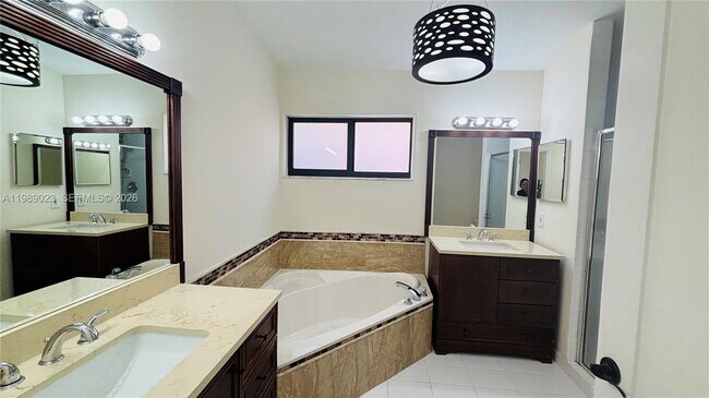 Building Photo - 16605 SW 90th St