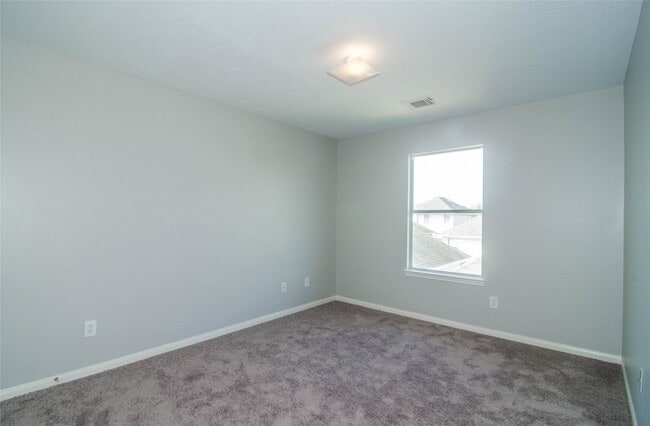 Building Photo - 6415 Mountain Pines Ln