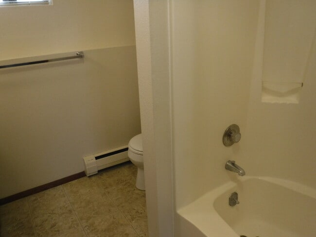 Building Photo - New carpet